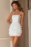 Petite robe blanche à volants en mousseline de soie à volants