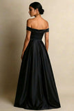 Robe de bal noire A Line Off Shoulder avec fente