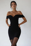 Petite robe moulante noire à épaules dénudées
