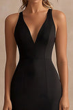 Robe longue formelle en satin noir à col en V avec fente
