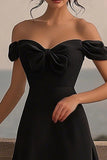 Satin noir Robe formelle à une ligne avec fente