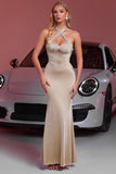 Robe de soirée scintillante dos nu découpé sirène champagne