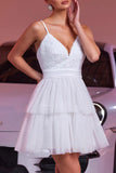 Robe à bretelles spaghetti blanches avec appliques