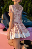 Floral Blush Une Corset Trapèze Robe de Retrouvailles À Manches Courtes