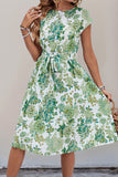 Robe d’été midi à fleurs vertes