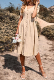 Robe d’été trapèze noire à col en V avec boutons