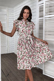 Robe d’été plissée à fleurs aligne blanche rose
