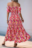 Robe d’été à épaules dénudées à fleurs fuchsia