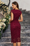 Robe de cocktail en dentelle à col rond fourreau bordeaux