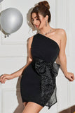 Robe de cocktail noire moulante à une épaule avec nœud