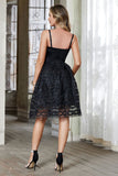 Robe courte de bal à franges noires avec tulle