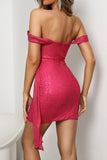 Robe courte à paillettes scintillantes à épaules dénudées