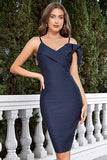 Robe de cocktail courte moulante à bretelles spaghetti à volants bleu marine