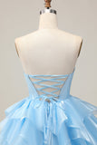 Corset à plusieurs niveaux bleu Une robe de bal sans bretelles avec lacets dans le dos