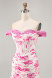 Robe De Cocktail courte à fleurs fuchsia blanches à volants à épaules dénudées