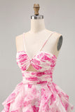 robe de soirée courte imprimée à plusieurs niveaux de fleurs fuchsia blanche