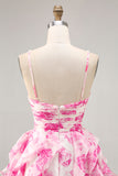 robe de soirée courte imprimée à plusieurs niveaux de fleurs fuchsia blanche