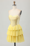Corset bustier jaune Une robe de bal à plusieurs niveaux