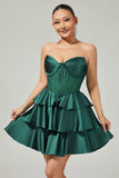 Robe de cocktail trapèze sans bretelles perlée vert foncé