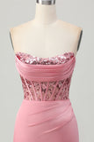 Robe de soirée courte moulante à paillettes et corset blush