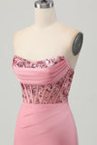 Robe de soirée courte moulante à paillettes et corset blush
