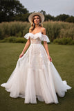 Robe de mariée blanche à épaules froides à volants une ligne avec applique