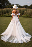 Robe de mariée blanche à épaules froides à volants une ligne avec applique