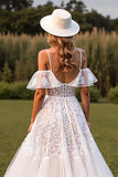 Robe de mariée blanche à épaules froides à volants une ligne avec applique