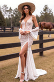 Robe de mariée en dentelle sirène à col en V profond blanc avec fente