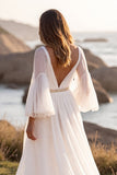 Robe de mariée blanche A Line V Neck Sweep Train avec fente
