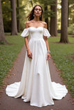 Robe de mariée simple blanche à balayage de ligne avec volants