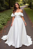 Robe de mariée en satin blanc à volants