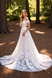 Une ligne blanche à épaules dénudées robe de mariée avec dentelle