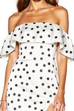 Robe blanche à pois noirs à volants à épaules dénudées