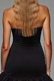 Robe de cocktail bustier noire à volants