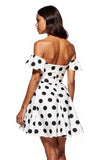 Robe de cocktail blanche à épaules dénudées noires à pois