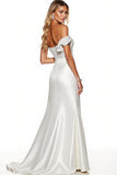Robe formelle blanche sirène à épaules dénudées avec fente