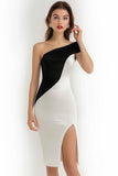 Robe de cocktail midi noire et blanche à une épaule avec fente