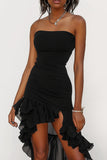 Robe de cocktail noire sans bretelles haute et basse à volants
