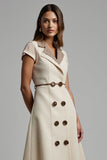 Robe de travail midi à revers crantés en satin abricot avec manches