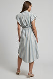 Robe de travail à rayures bleu clair avec poche