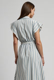 Robe de travail à rayures bleu clair avec poche