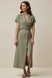 Robe de travail fourreau vert gris à revers crantés avec fente
