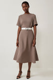 Simple A Line Robe de Travail Midi Grise Avec Ceinture