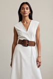 Robe de travail blanche à col en V avec ceinture