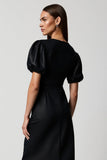 Robe de travail midi moulante noire à col en V avec manches