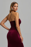 Robe longue de vacances sans bretelles bordeaux fourreau avec fente