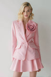 Costumes d’affaires courts courts en satin rose 2 pièces à revers crantés avec fleur 3D