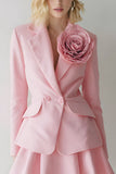 Costumes d’affaires courts courts en satin rose 2 pièces à revers crantés avec fleur 3D