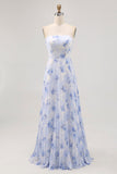 Bleu Floral Une ligne sans bretelles plissée longue robe de demoiselle d’honneur